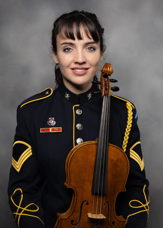 SSG Julia Clancy, viola