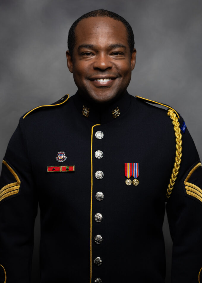 SSG Paul Grosvenor, bass