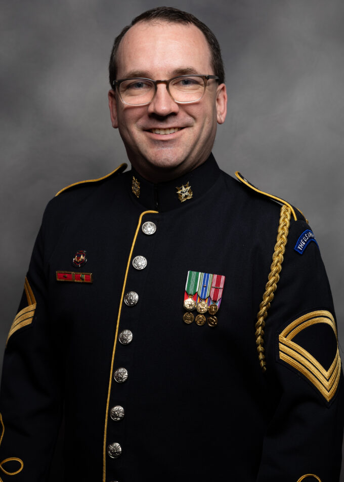 SFC Nicholas Starr, piano